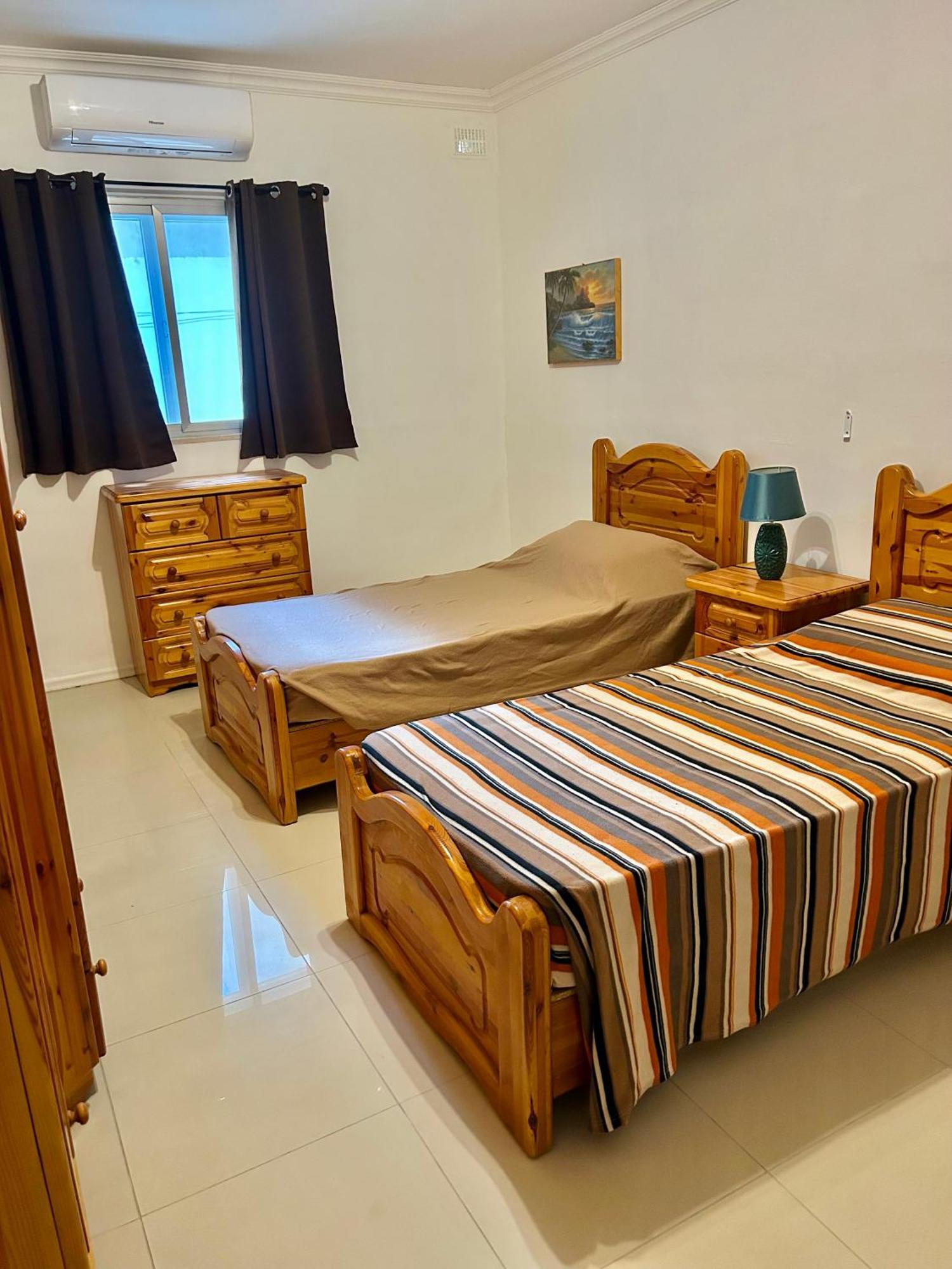 Beach Front 3-Bedroom Holiday Home Mellieħa Εξωτερικό φωτογραφία