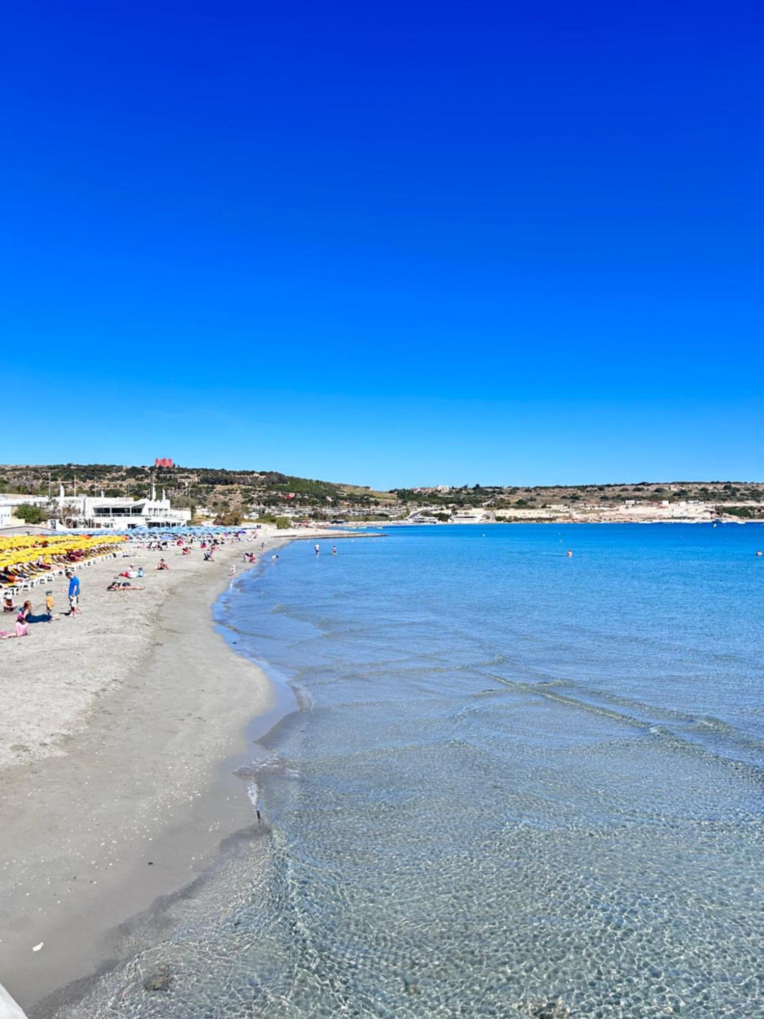 Beach Front 3-Bedroom Holiday Home Mellieħa Εξωτερικό φωτογραφία