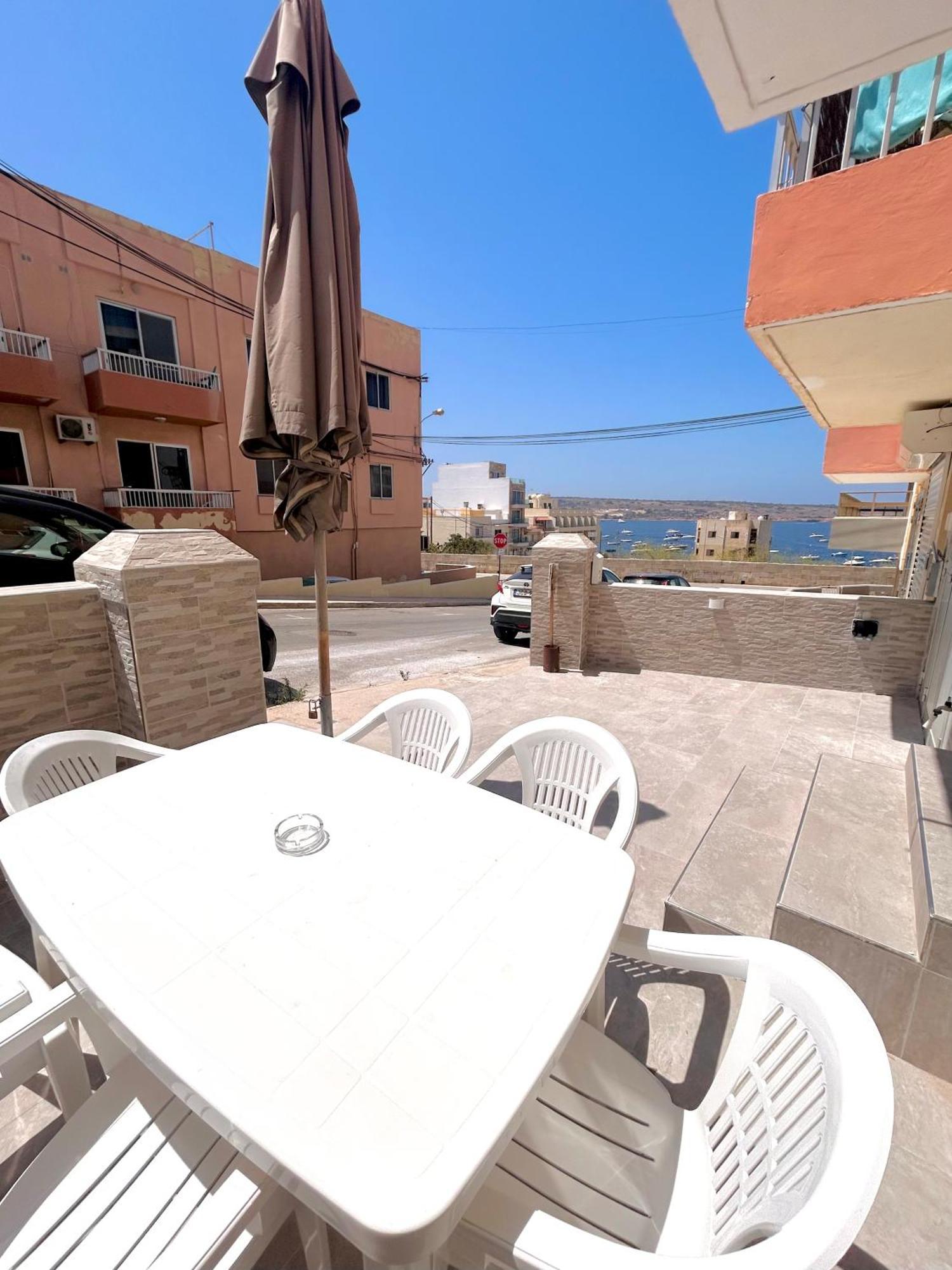 Beach Front 3-Bedroom Holiday Home Mellieħa Εξωτερικό φωτογραφία